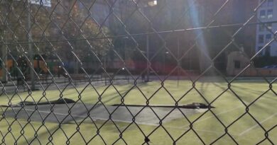Compromís exige saber porqué se ha paralizado la reparación de la pista de tenis de la instalación de Valterna