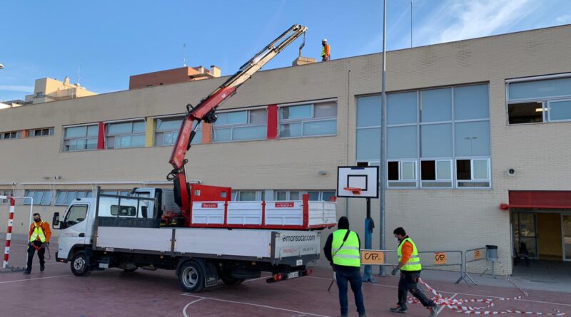 Instalan placas solares en cinco centros educativos de Paterna