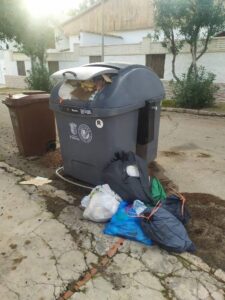 vuelven a alzar la voz ante la reiterada acumulación de basura en sus calles