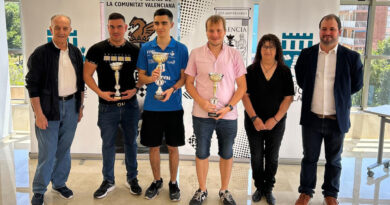 Pie de foto: Entrega de trofeos del campeonato autonómico relámpago
