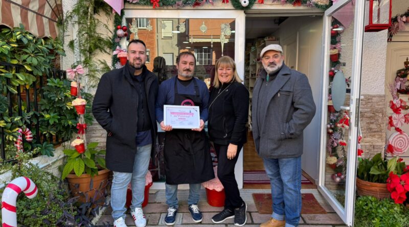 Sweet Cookies revalida el primer premio del concurso de los escaparates navideños “con más encanto” en el comercio local
