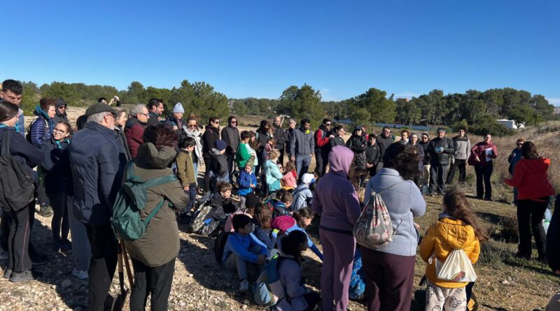 AMPAS, ecologistes i scouts han plantat 200 arbres i arbustos