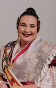 Lola Ribas – Fallera Major: "Un somni que unix a tot un barri"