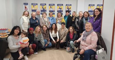 Paterna late en violeta este mes de marzo para celebrar el 8M poniendo en valor el legado y cada derecho conquistado de las mujeres.