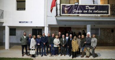 Mompó respalda que los doseles de Semana Santa de Tous sean Fiesta de Interés Turístico Autonómico