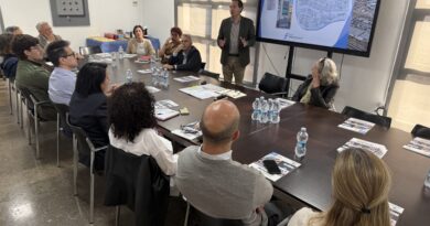 Pie de foto: Diego Romá explicando a los asistentes de la pasada reunión