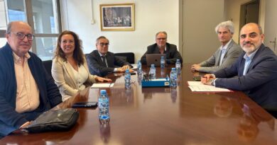 Imagen de la reunión mantenida en la Subdelegación de Gobierno