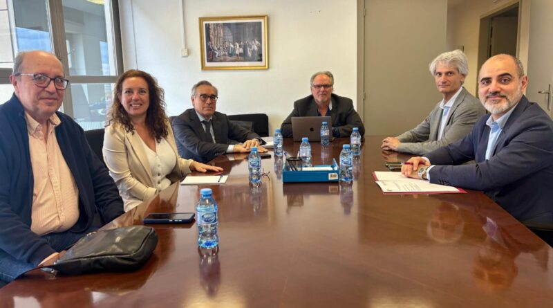 Imagen de la reunión mantenida en la Subdelegación de Gobierno