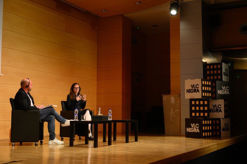 VLC NEGRA premia el "NOIR SOCIAL" de Antonio Manzini: "En Italia, los autores nos enfrentamos a una realidad delictiva"