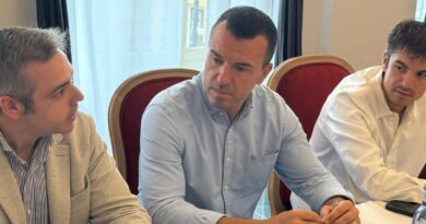 Mompó sitúa el rescate de los pueblos pequeños y el reto de dotar de mejores servicios al interior como los ejes de su gestión