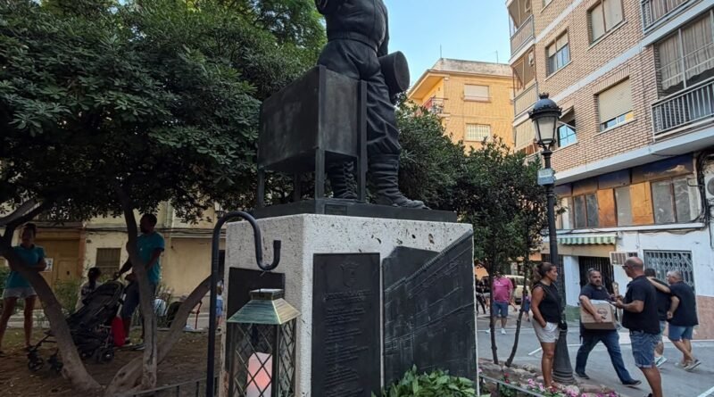 Paterna instala una luz perpetua en el Monumento al Tirador para rendir homenaje a los tiradores fallecidos