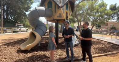 El Plantío estrena uno de los parques infantiles más modernos de Paterna, integrado en la pinada y diseñado para el confort climático y la seguridad