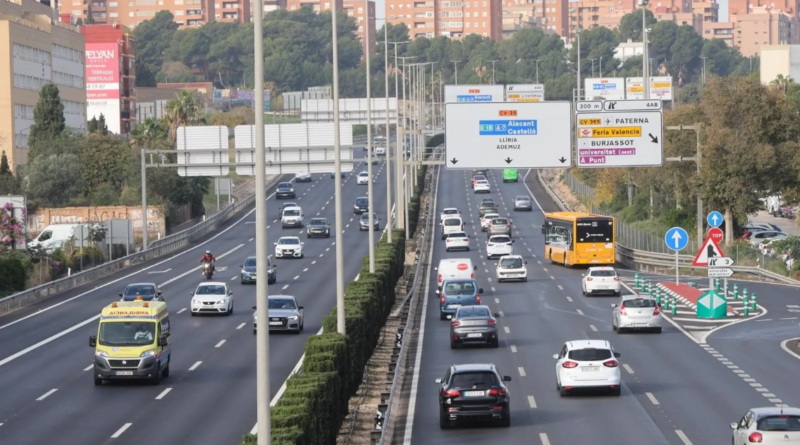 Un muerto y seis personas ilesas en un accidente de tráfico en la CV-35 a la altura de Paterna