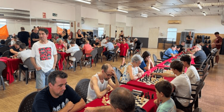 Paterna reúne a los maestros del tablero en su tradicional Torneo de Ajedrez de partidas rápidas