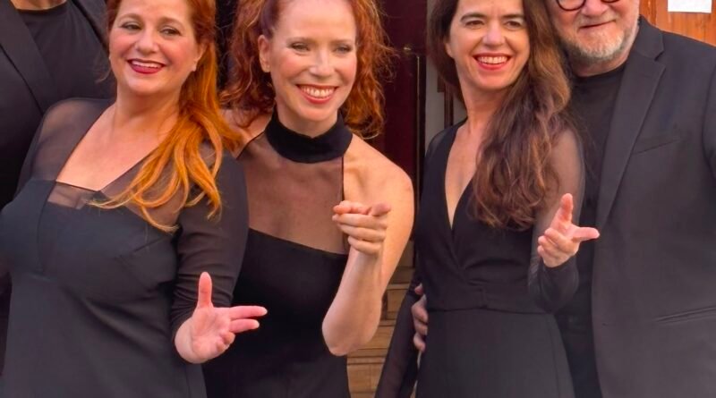 ’Besos’ vuelve al Teatre Talia con nuevas escenas 27 años después de su estreno