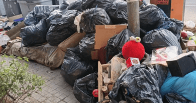 Una empresa se enfrenta a 3.000 euros de multa por abandonar escombros junto a contenedores en Paterna