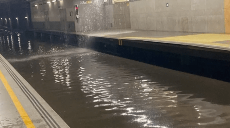 El temporal de lluvia colapsa la movilidad en Paterna con 80 l/m², el cierre de Manises y el corte de Metrovalencia