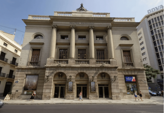 El Teatro Principal de València cierra por seguridad tras detectar deficiencias estructurales