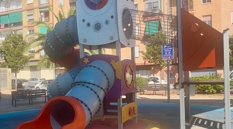 Compromís demana avaluar els possibles riscos dels sòls de cautxú dels parcs infantils de Paterna